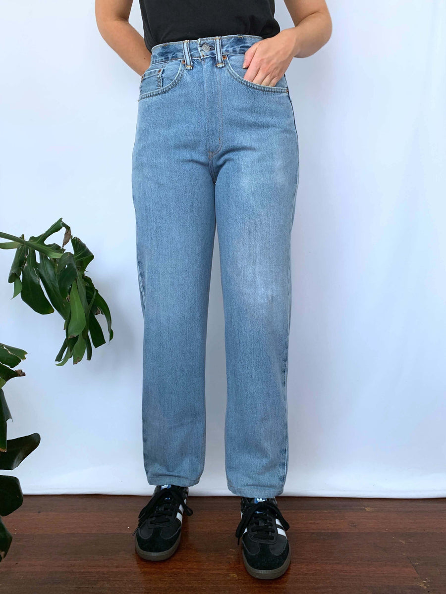 LIGHTWASH LEVIS 550 JEANS - W27