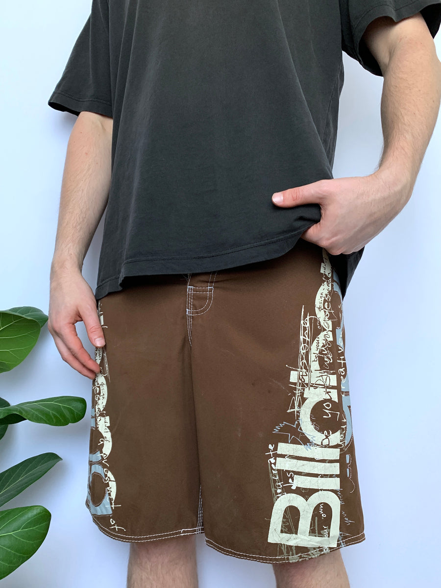 Y2K BILLABONG MARK OCCHILUPO 'OCCY HAS A POSSE' BOARDIES - W29/30