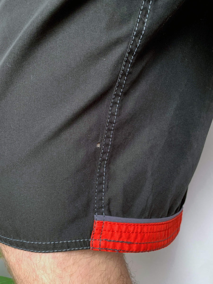 Y2K QUIKSILVER EMBROIDERED SPELLOUT BOARDIES - W32/33