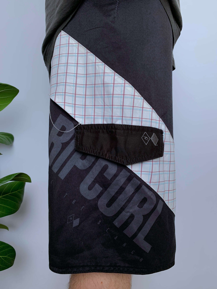 Y2K RIP CURL LOGO BOARDIES - W34