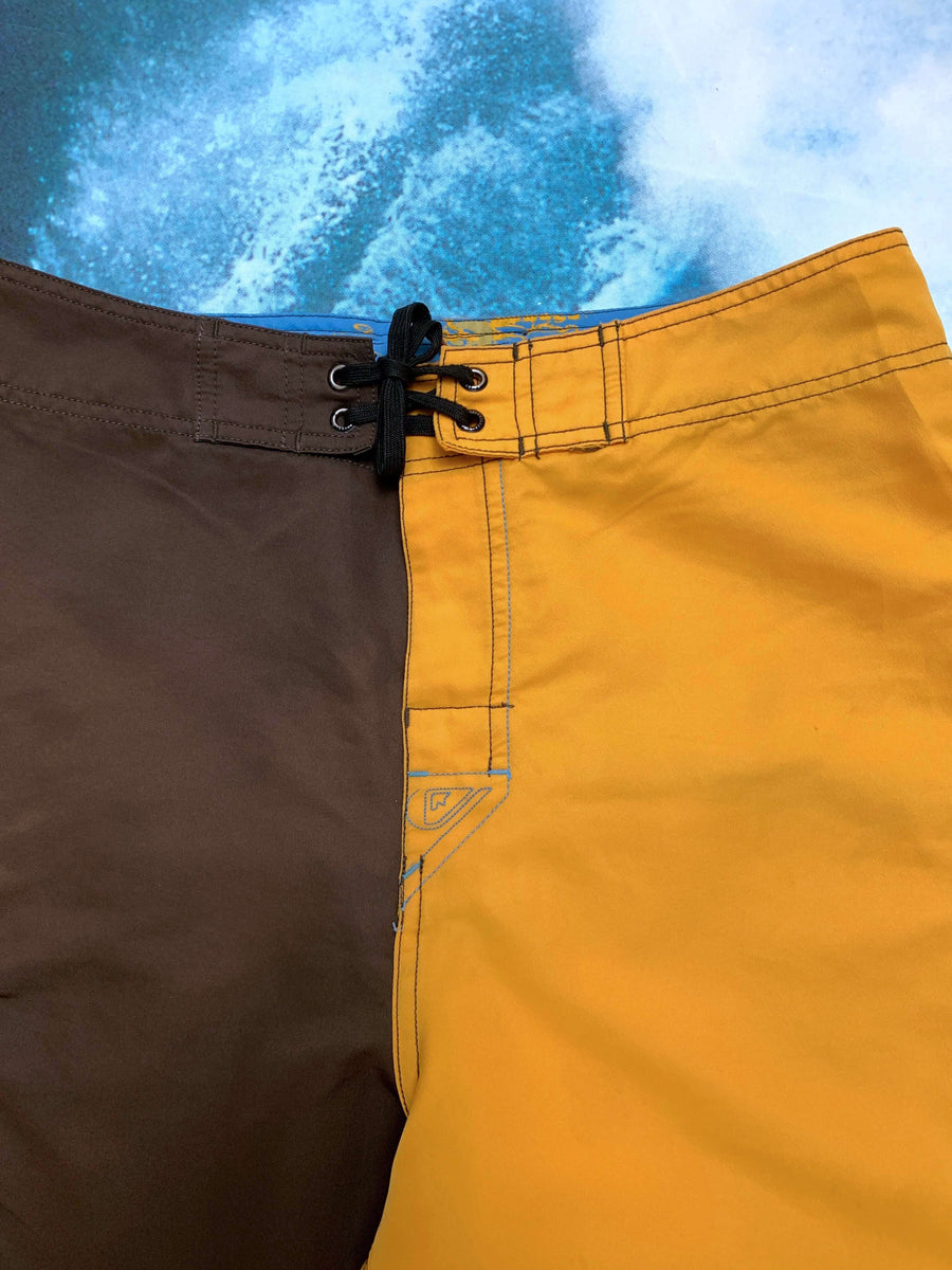 Y2K QUIKSILVER TWO-TONE KELLY SLATER BOARDIES - W30/31