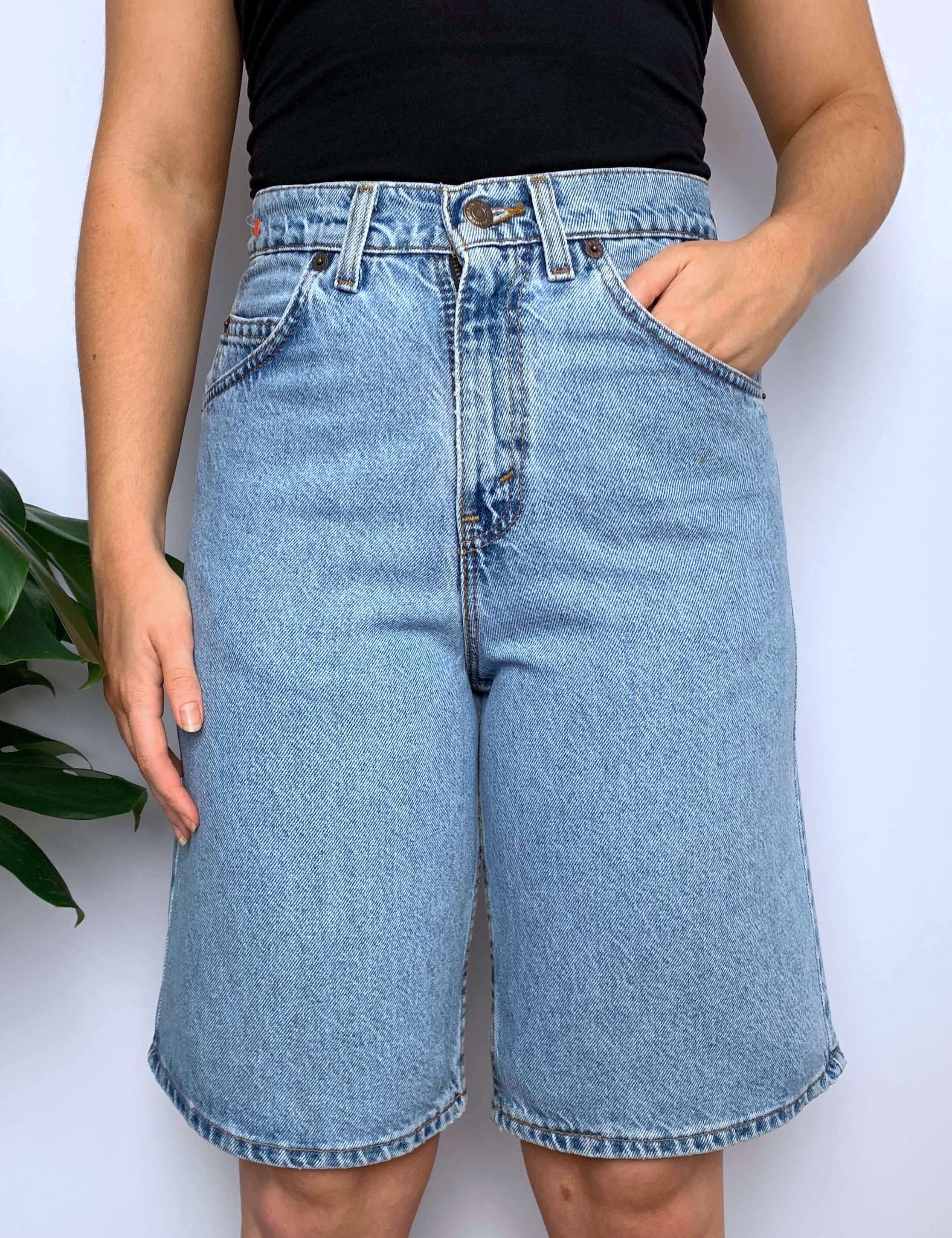 FADED VINTAGE LEVI'S ORANGE TAB JORTS - W27