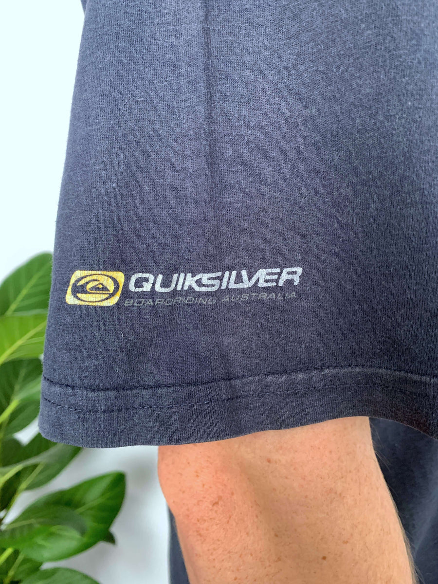FADED VINTAGE QUIKSILVER GRAPHIC TEE - L