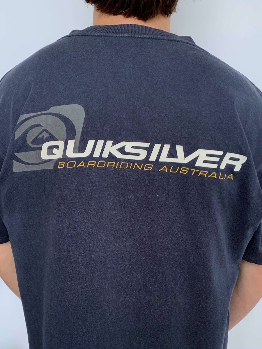 FADED VINTAGE QUIKSILVER GRAPHIC TEE - L