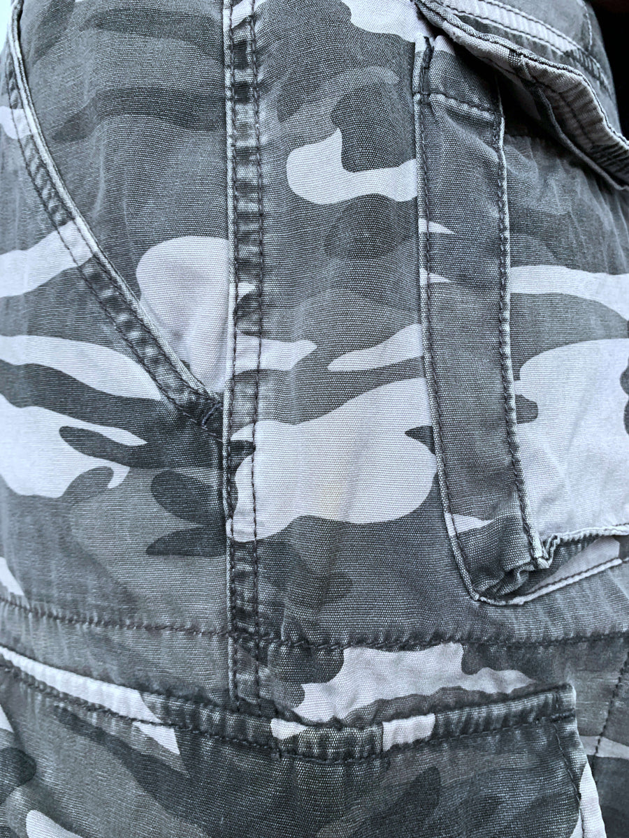 VINTAGE LEE DUNGAREES CAMO CARGO SHORTS - W38