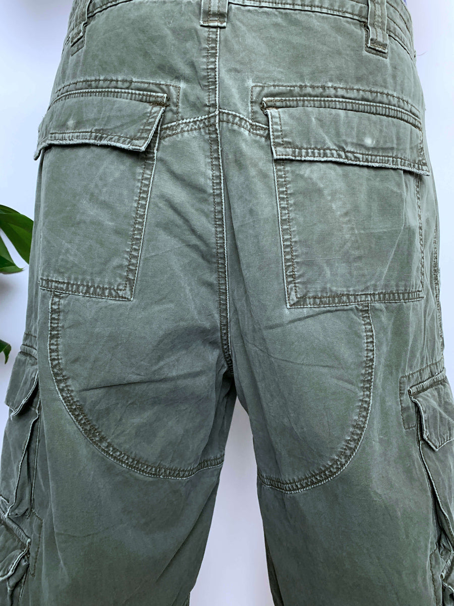 BAGGY VINTAGE MOSSIMO DOUBLE-KNEE CARGO SHORTS - W37