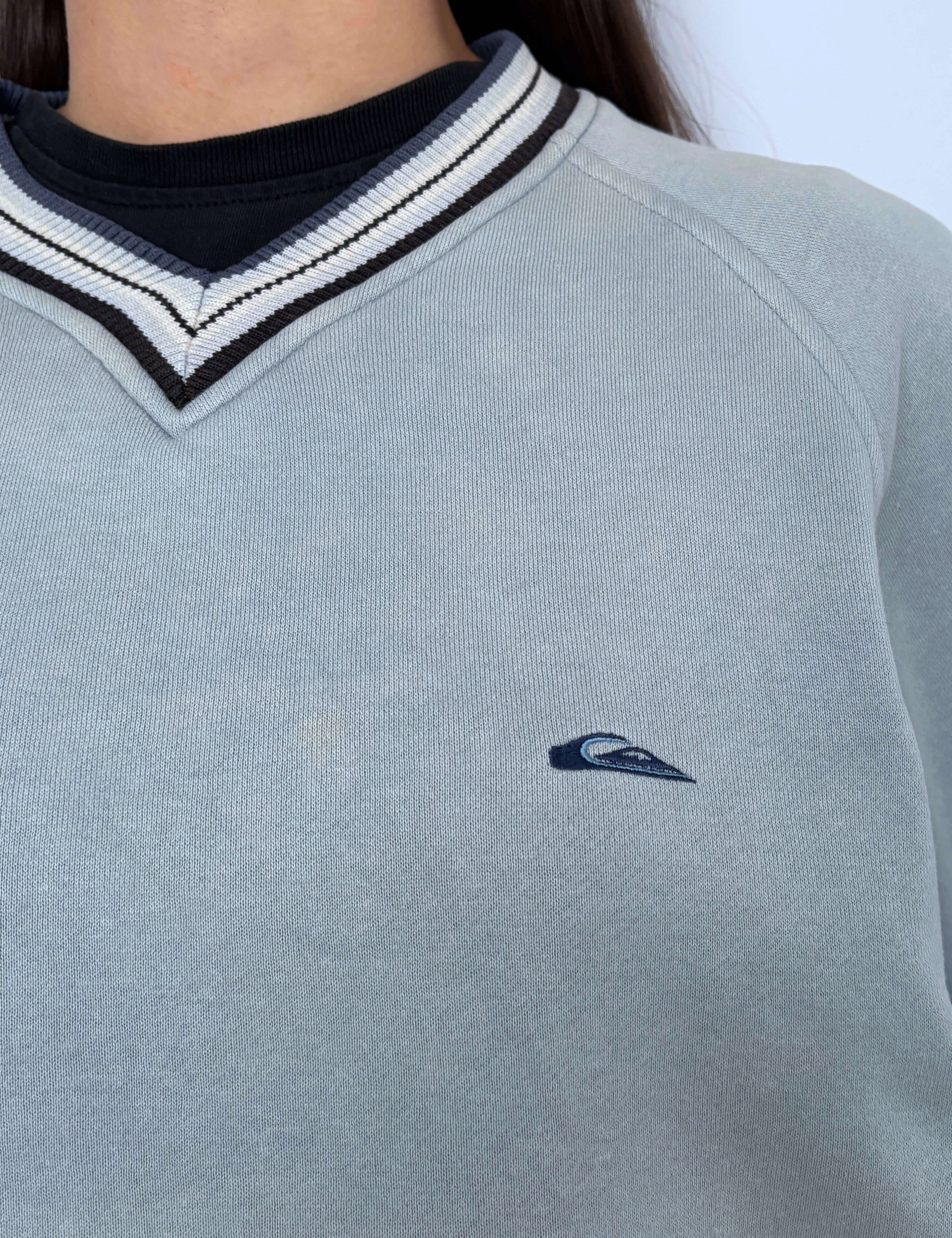 FADED VINTAGE QUIKSILVER EMBROIDERED JUMPER - S