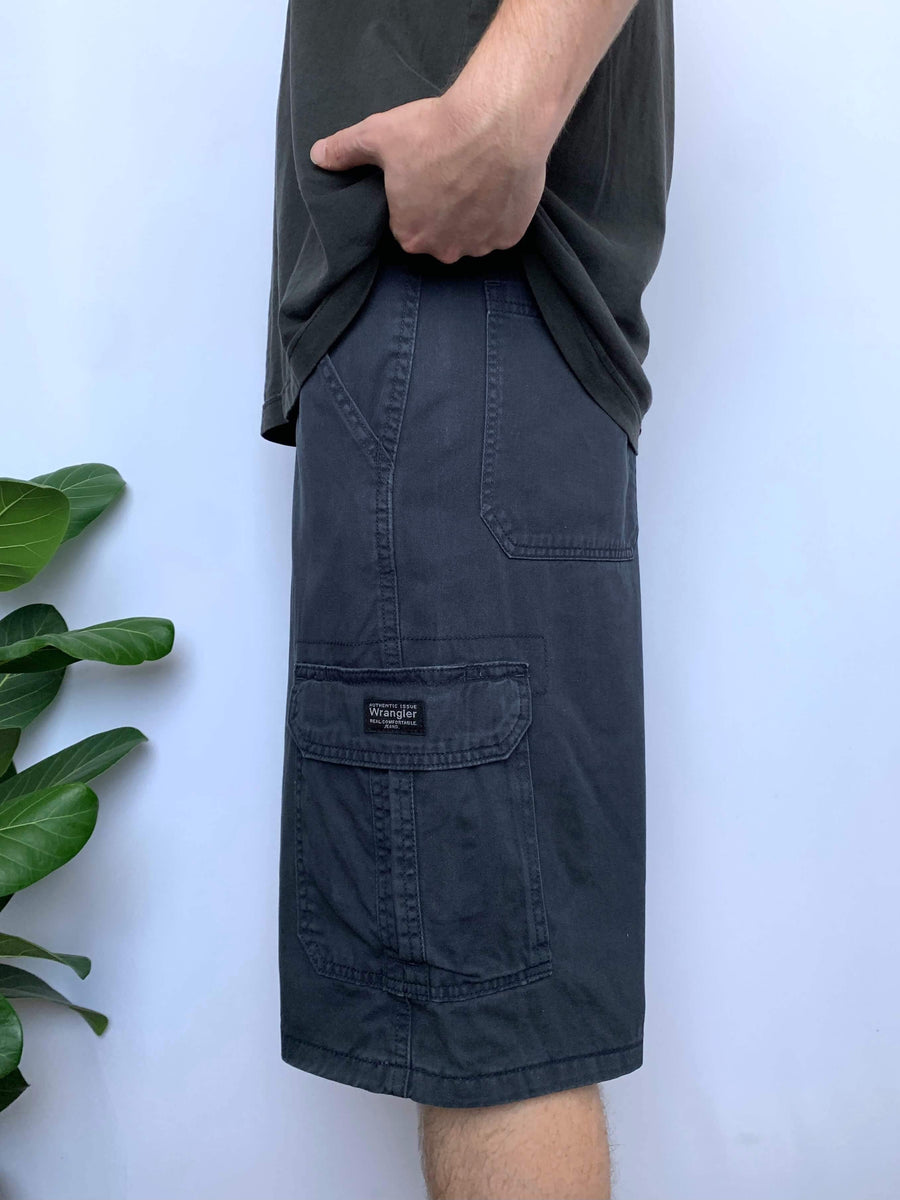 CLASSIC BAGGY WRANGLER CARGO SHORTS - W32
