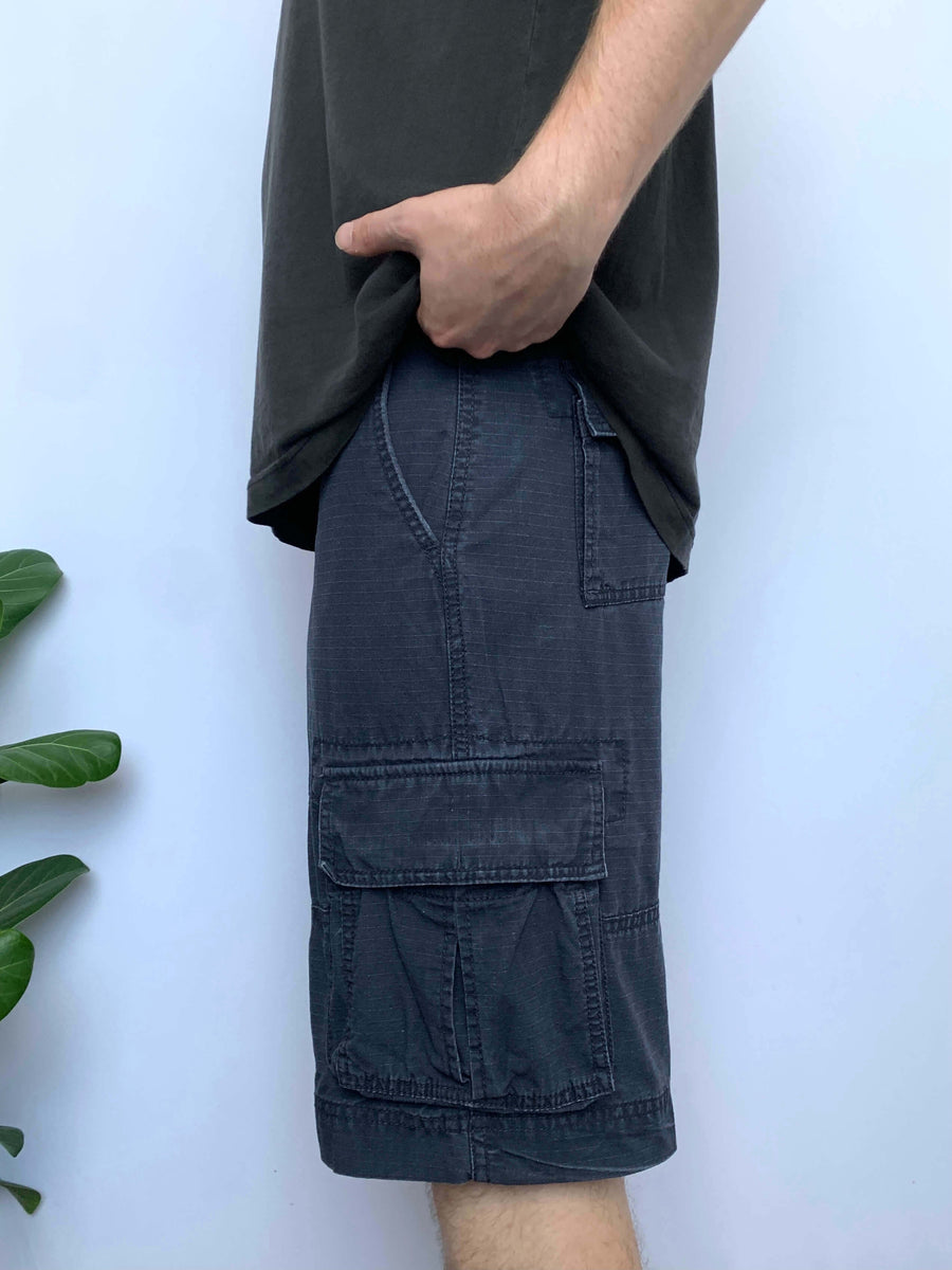 MOSSIMO DOUBLE-KNEE CARGO SHORTS - W31