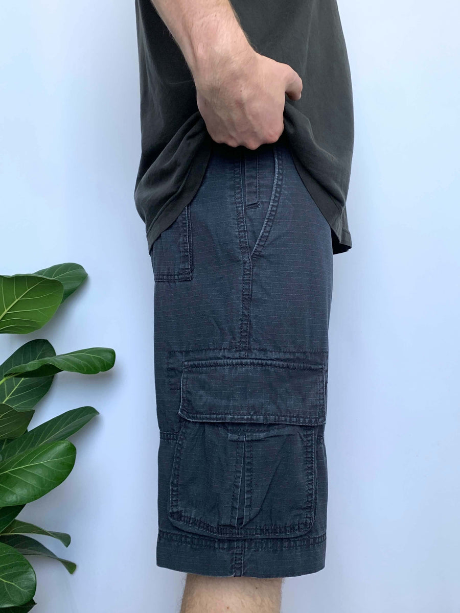 MOSSIMO DOUBLE-KNEE CARGO SHORTS - W31