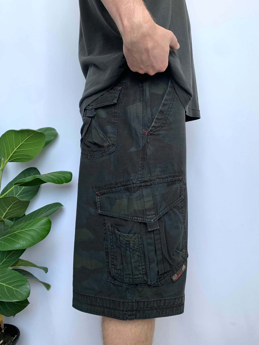 BAGGY Y2K FOX CARGO SHORTS - W35/36