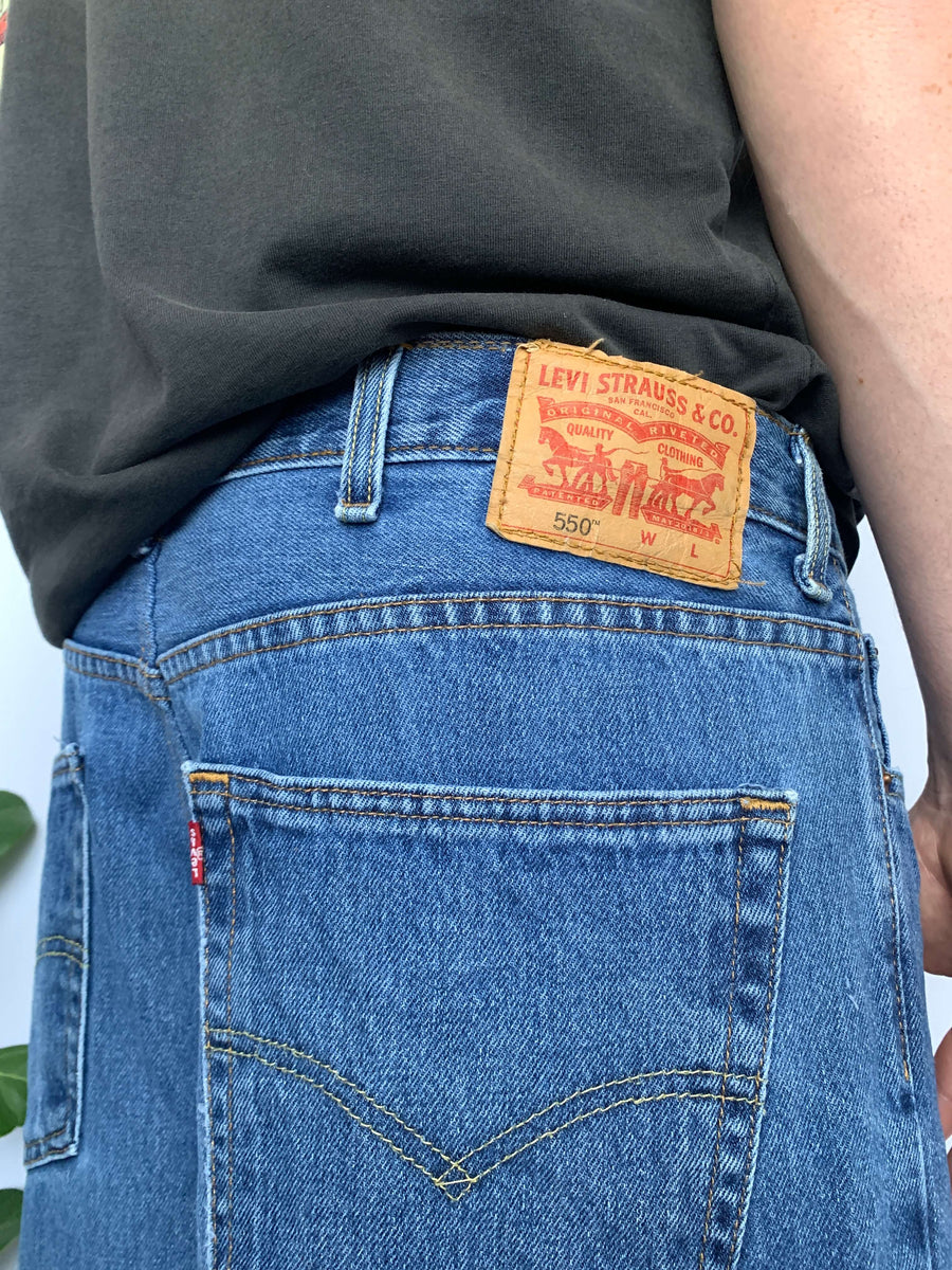 BAGGY LEVI'S JORTS - W35/36