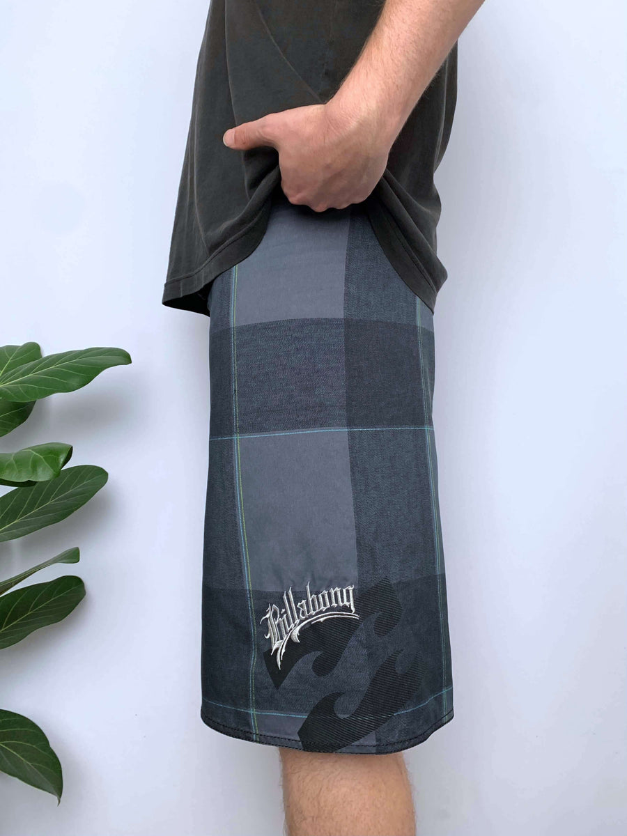 BAGGY Y2K BILLABONG BOARDIES - W34