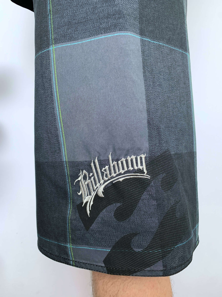 BAGGY Y2K BILLABONG BOARDIES - W34