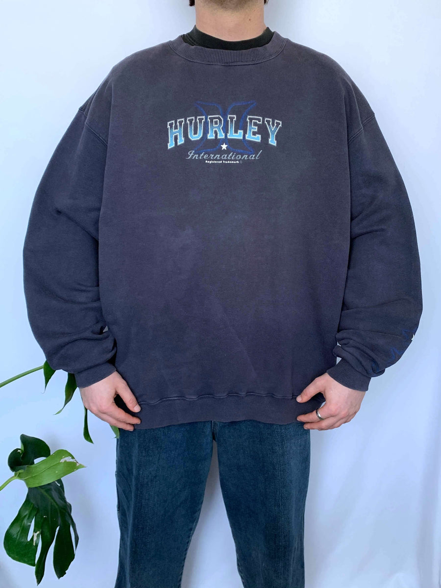 FADED VINTAGE HURLEY SPELLOUT CREWNECK - XL/XXL