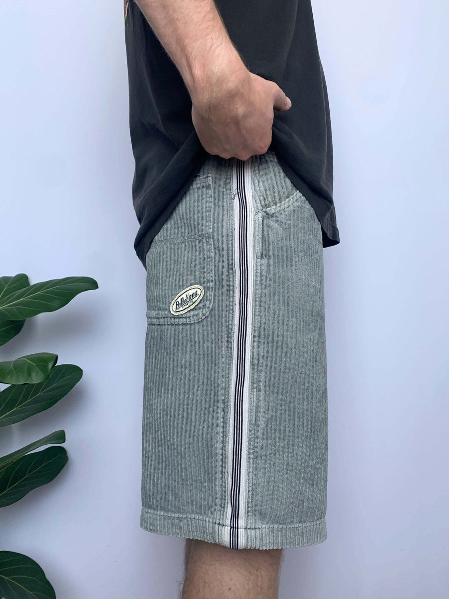 RARE 90S BILLABONG JUMBO CORD SHORTS - W31/32