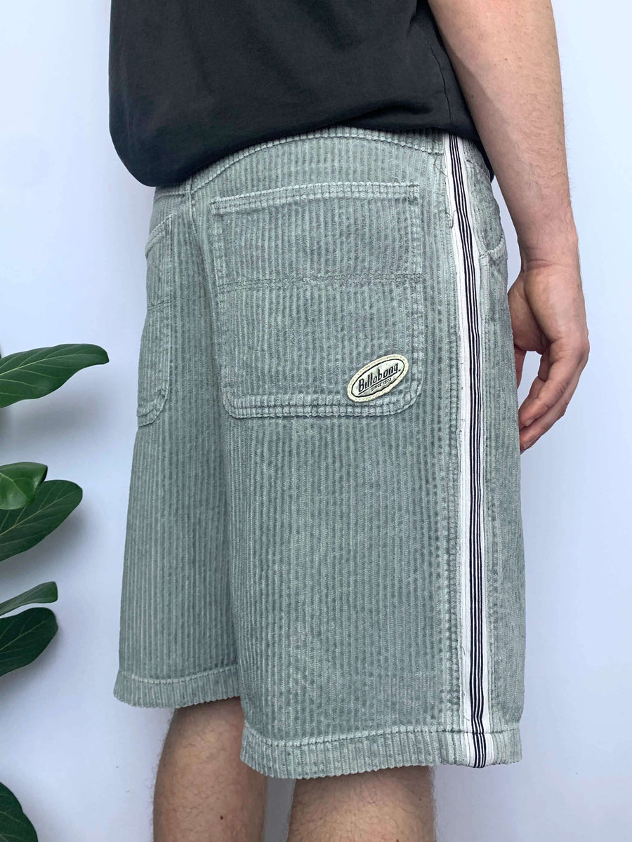 RARE 90S BILLABONG JUMBO CORD SHORTS - W31/32