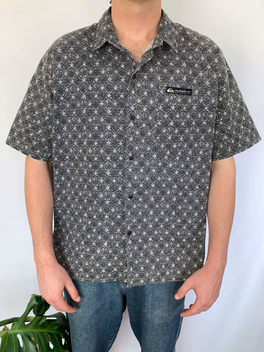 80S QUIKSILVER 'MASTER PLAN' PATTERNED BUTTON UP