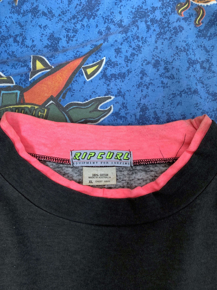 80S RIP CURL EMBROIDERED TEE - L/XL