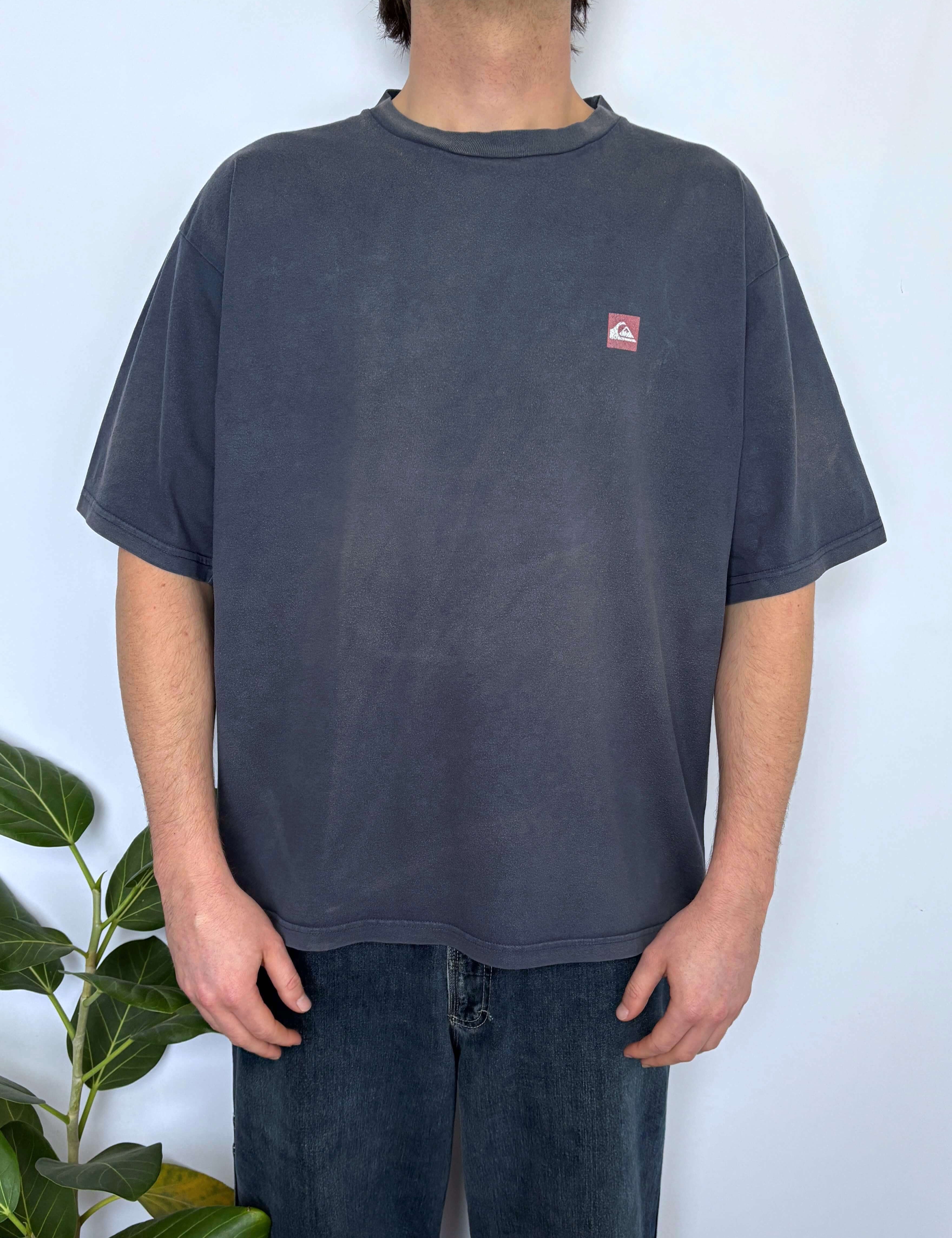 FADED VINTAGE QUIKSILVER KELLY SLATER TEE - L/XL