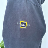 FADED VINTAGE QUIKSILVER SPELLOUT HOODIE - M