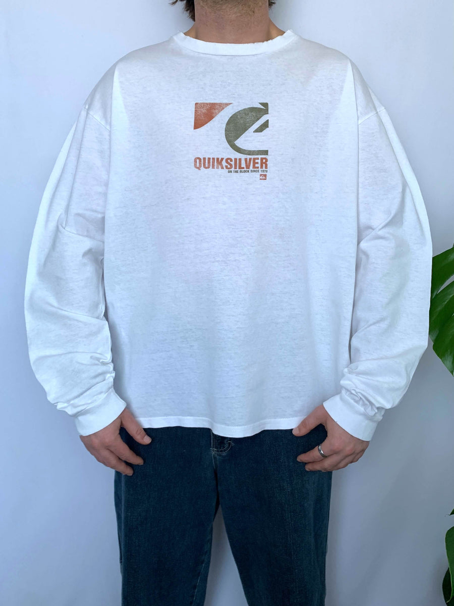 VINTAGE QUIKSILVER FRONT HIT LONG SLEEVE TEE - L/XL