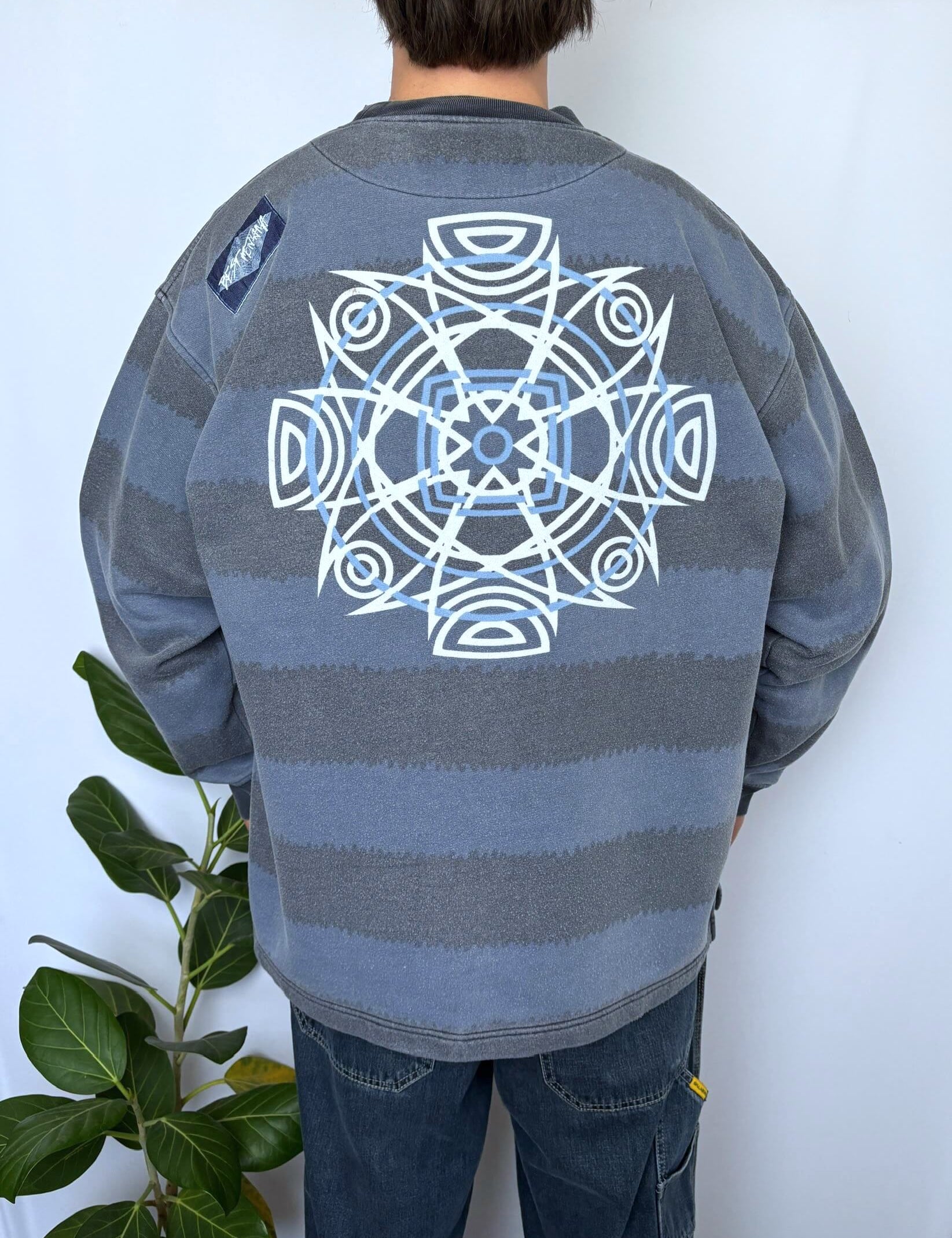 THICK FADED VINTAGE STRIPED SURF CREWNECK - L/XL