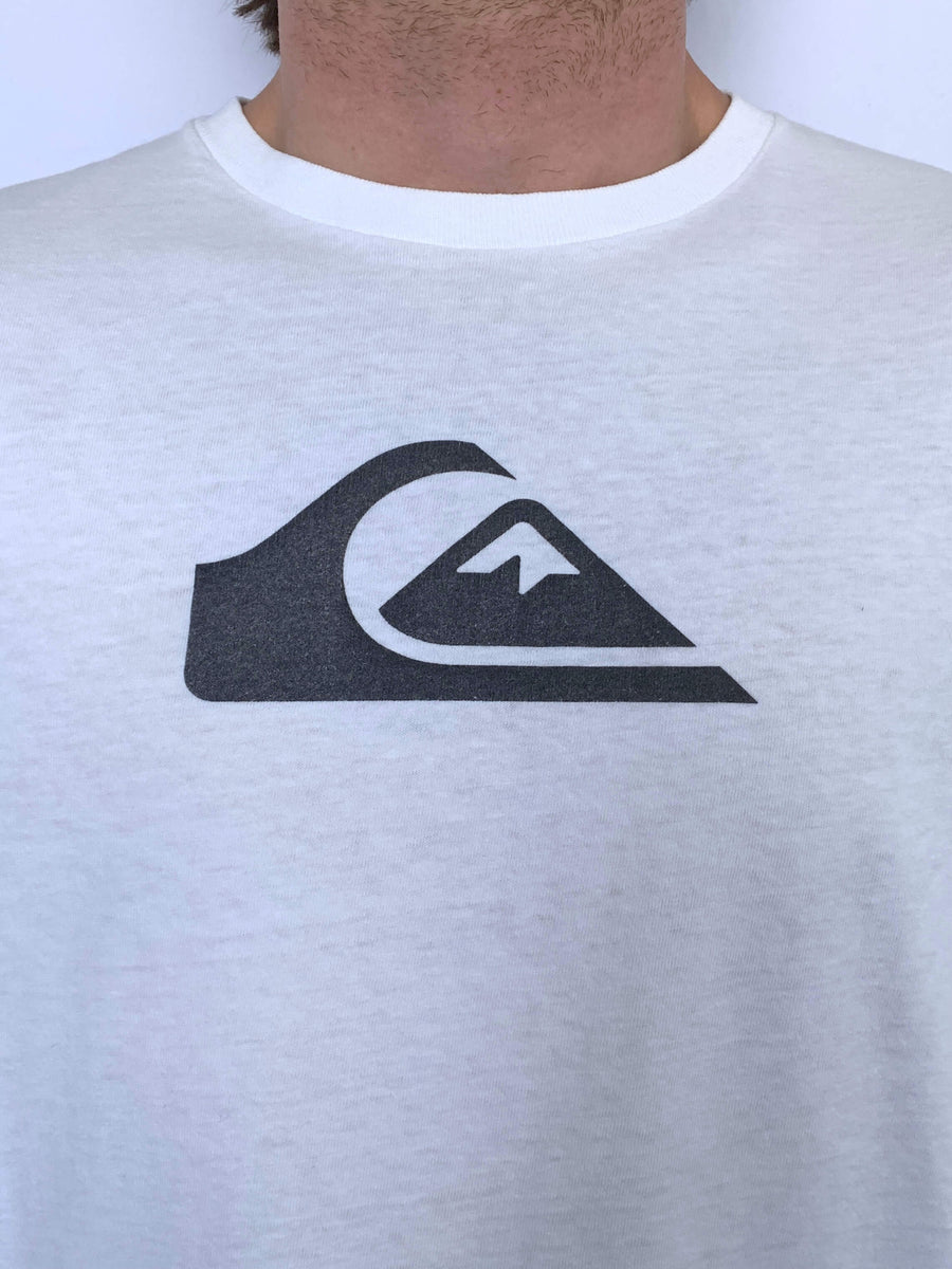 VINTAGE QUIKSILVER FRONT HIT TEE - M