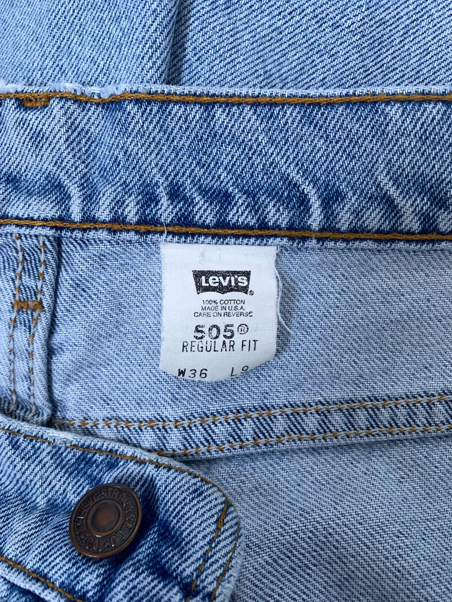 VINTAGE LEVIS WHITE TAB JORTS - W34/35