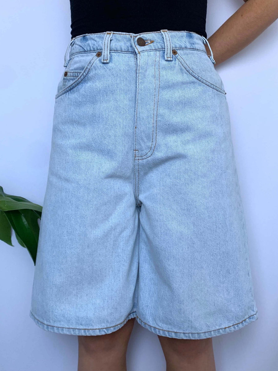 VINTAGE LEVIS ORANGE TAB JORTS - W30