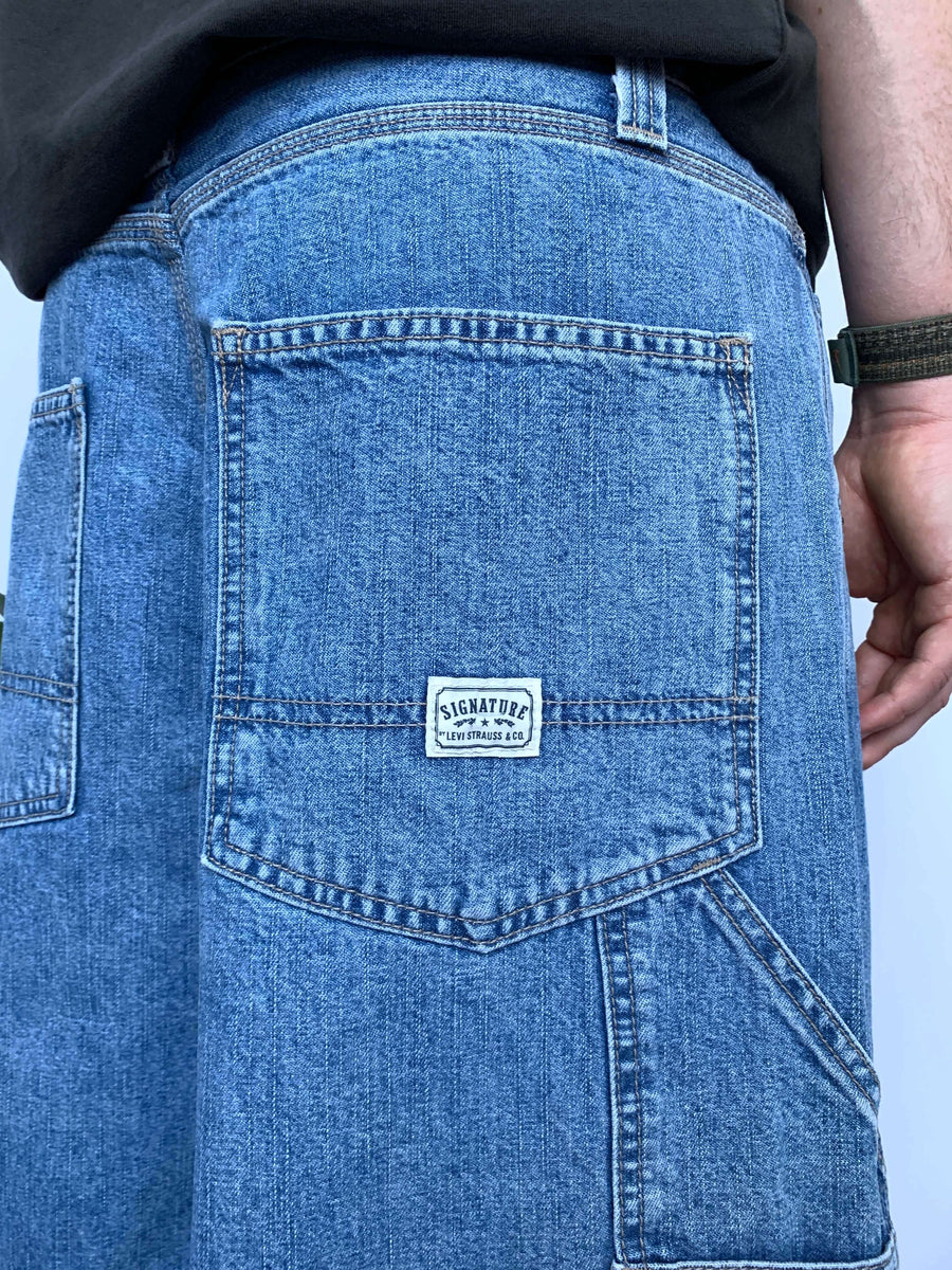 LEVIS SIGNATURE CARPENTER JORTS - W35