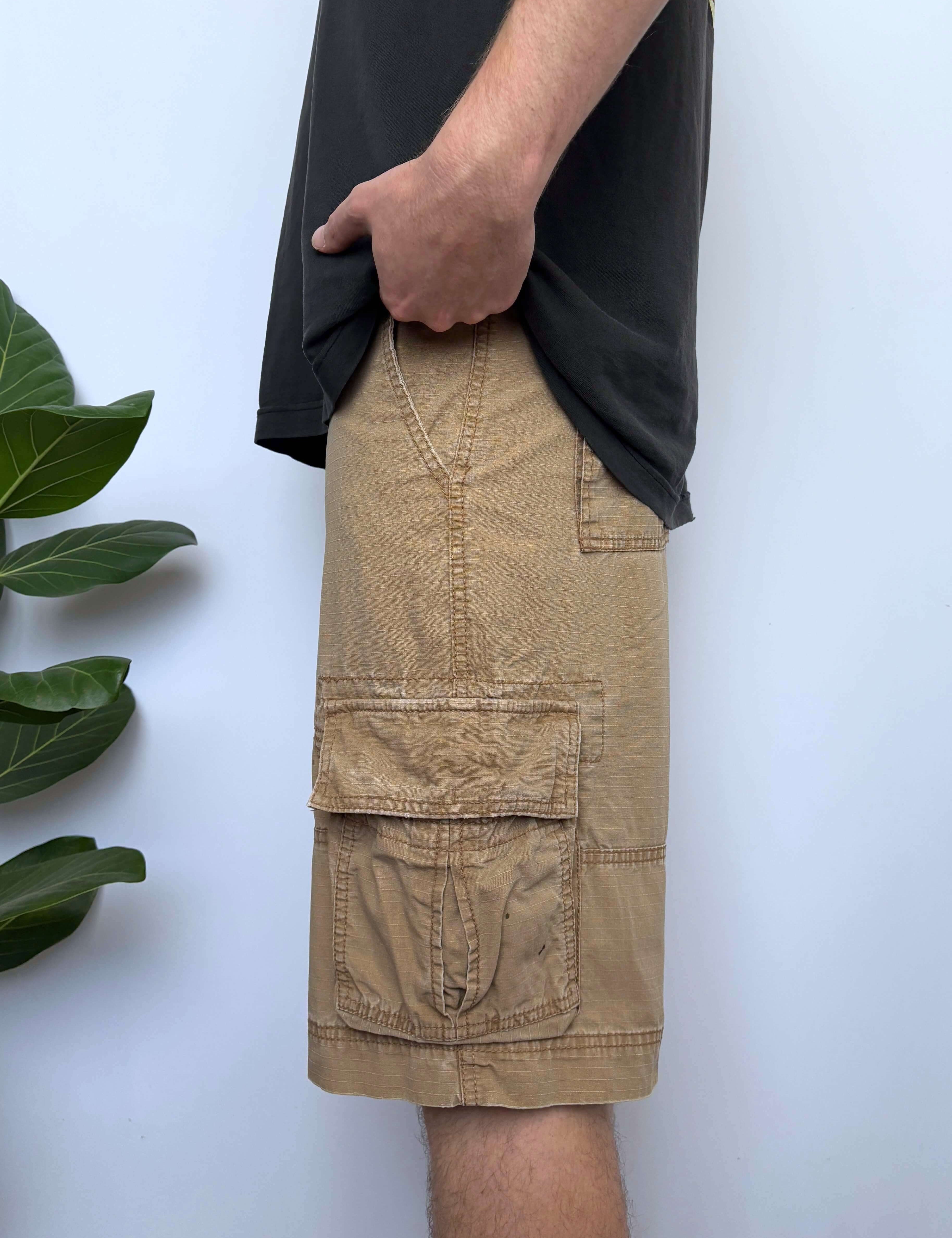 MOSSIMO DOUBLE KNEE CARGO SHORTS - W30/31