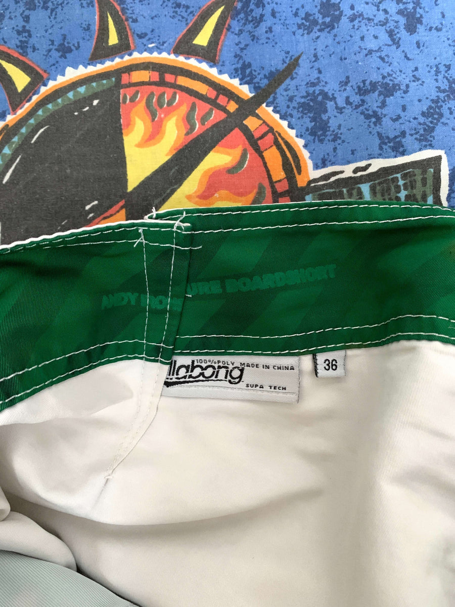 Y2K BILLABONG ANDY IRONS RISING SUN BOARDIES - W32