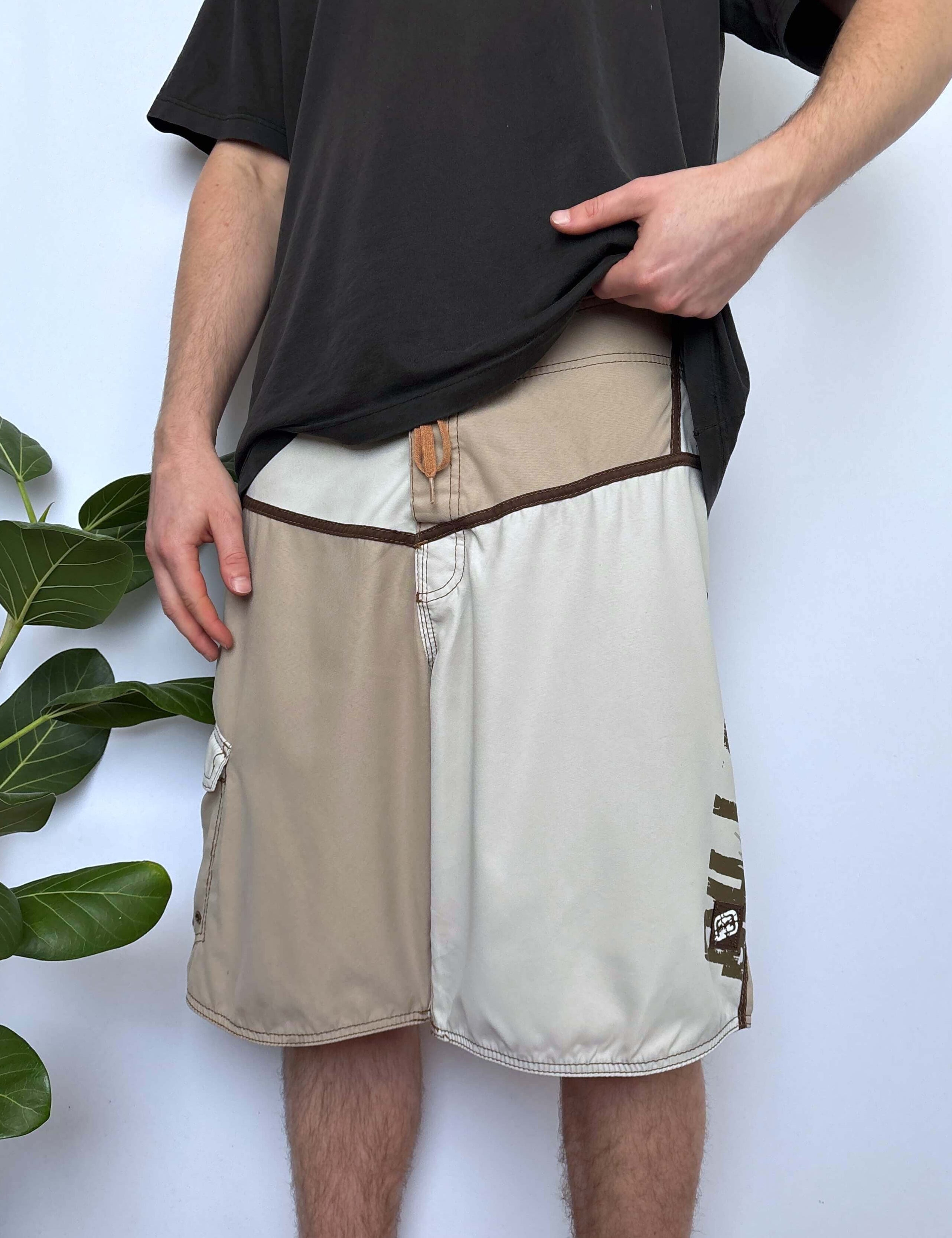 Y2K BILLABONG BIG SPELLOUT TWO-TONED BOARDIES - 36"