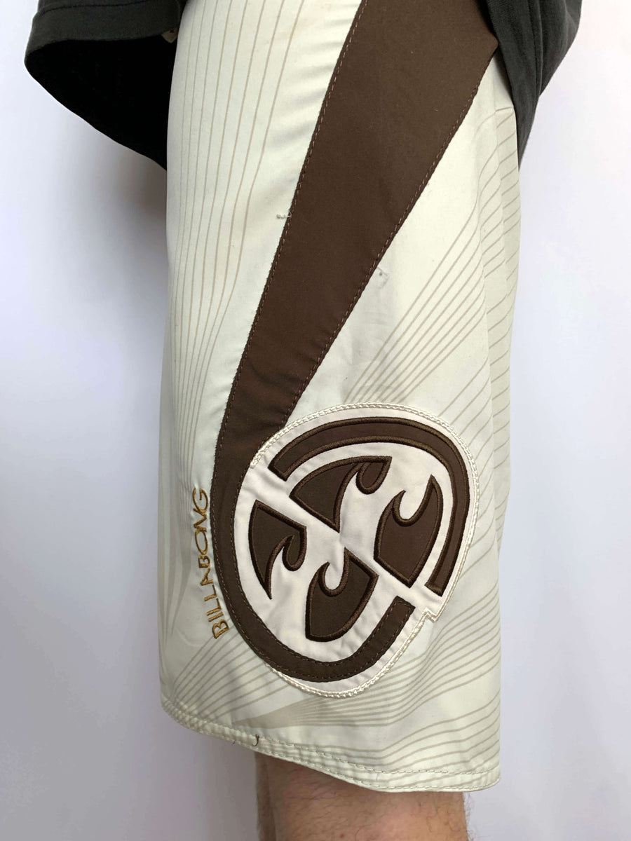 Y2K BILLABONG ANDY IRONS SAMURAI BOARDIES - W30