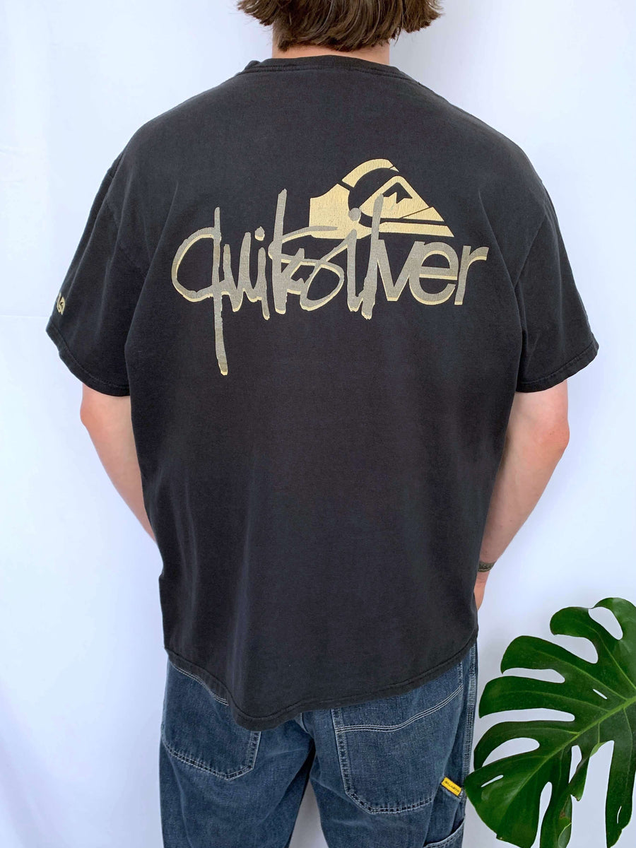 VINTAGE QUIKSILVER GRAPHIC TEE - L