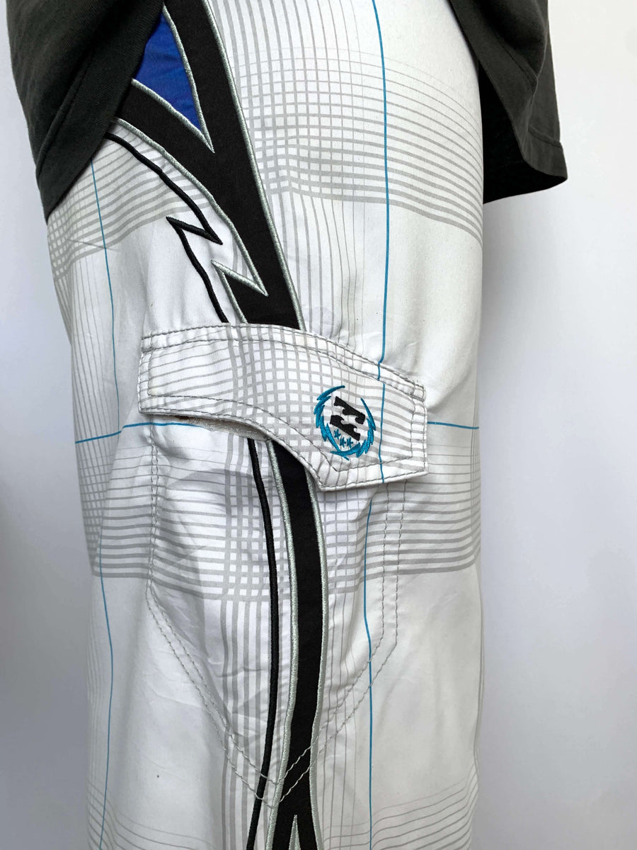 Y2K BILLABONG MARK OCCHILUPO SIGNATURE BOARDIES - W32