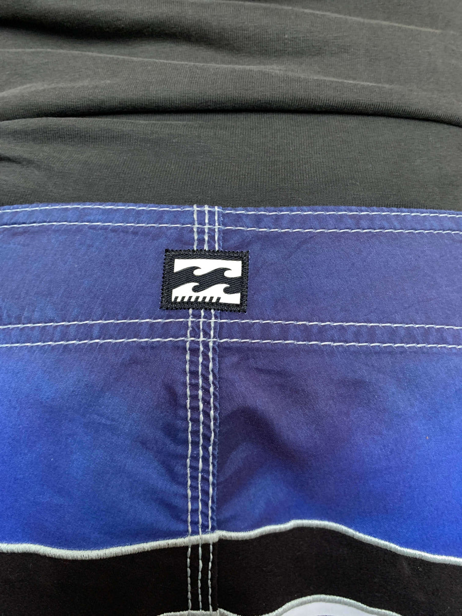 Y2K BILLABONG MARK OCCHILUPO SIGNATURE BOARDIES - W32