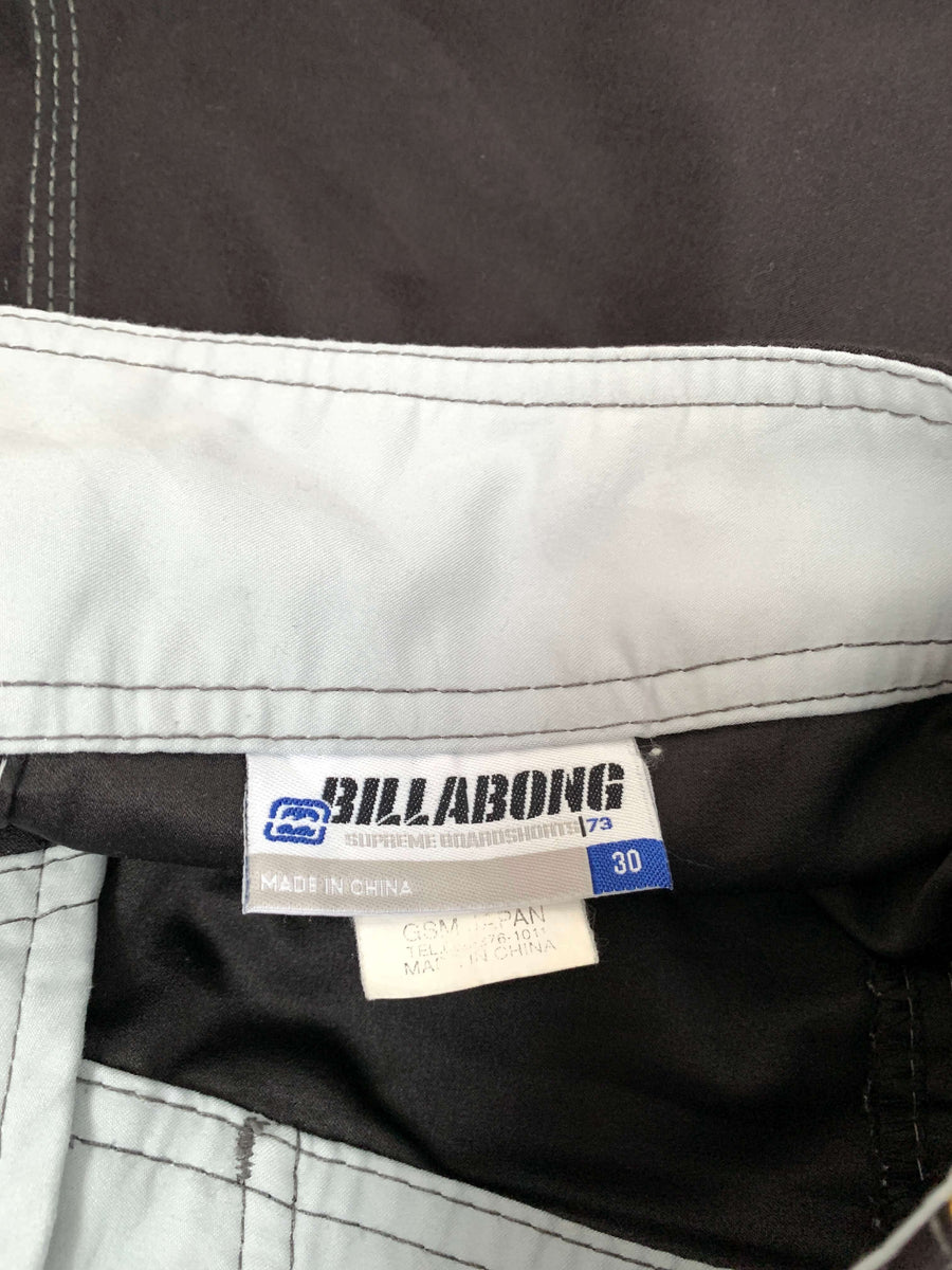 Y2K BILLABONG LOGO BOARDIES - W30/31