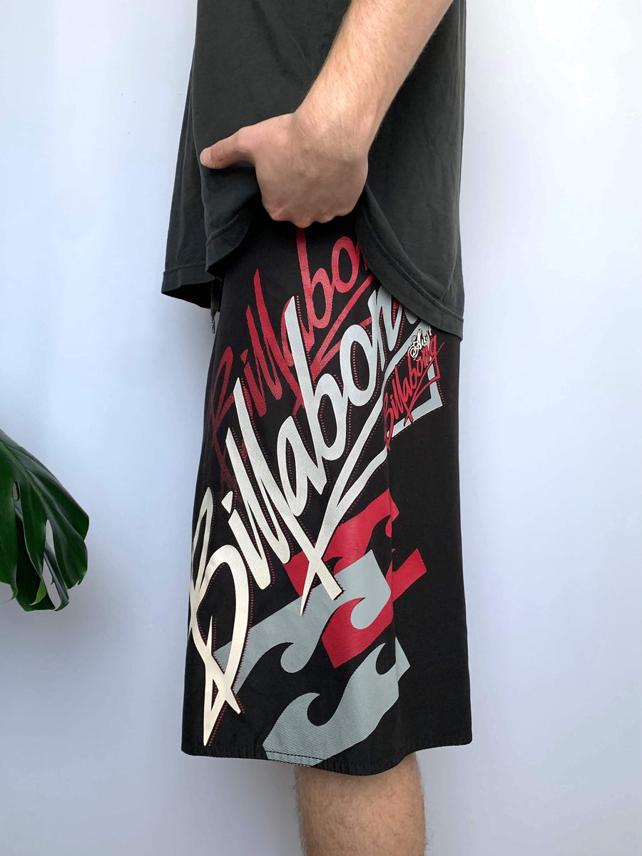 Y2K BILLABONG BIG SPELLOUT/LOGO BOARDIES - W36