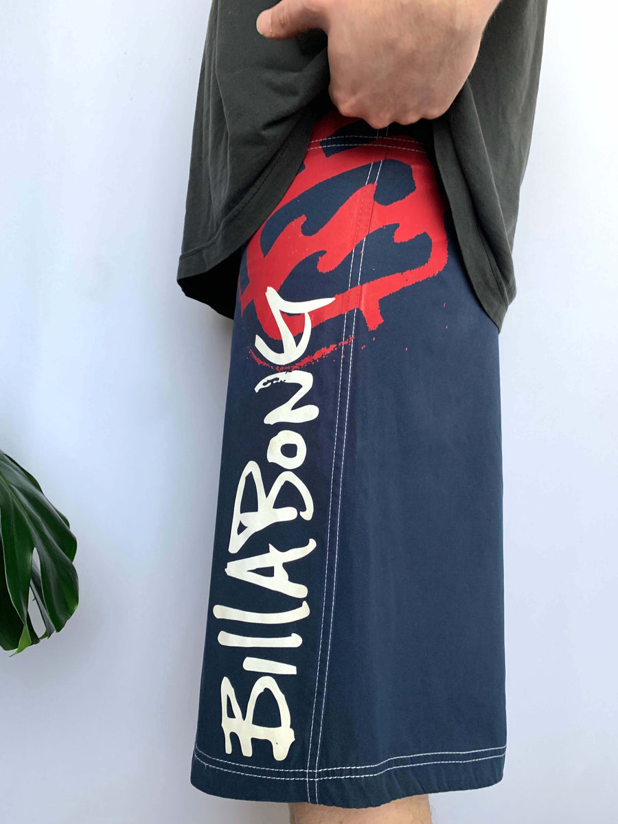 Y2K BILLABONG BIG SPELLOUT SNAP BUTTON BOARDIES - W34