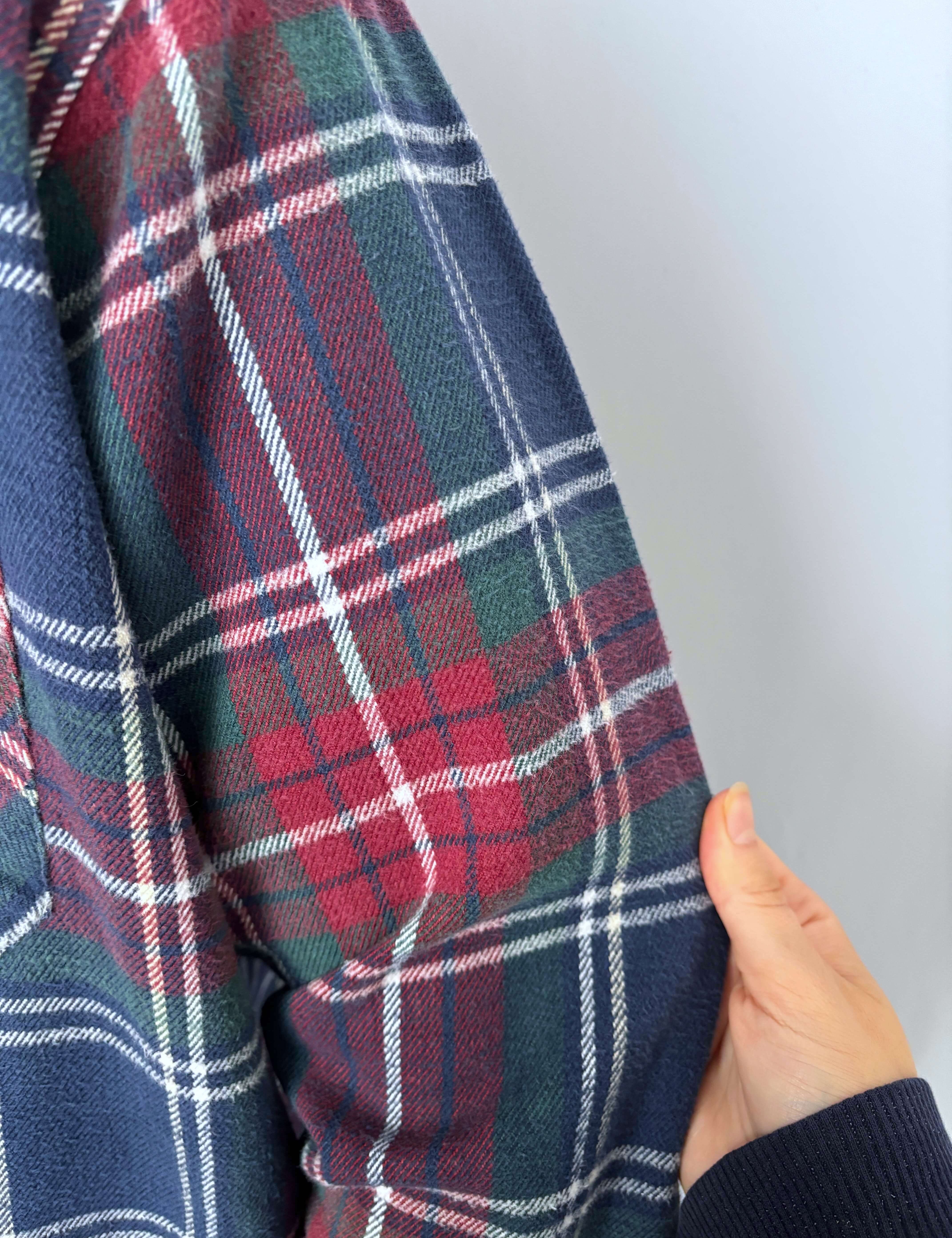 THICK VINTAGE ALASKA WILDERNESS GEAR FLANNEL - L