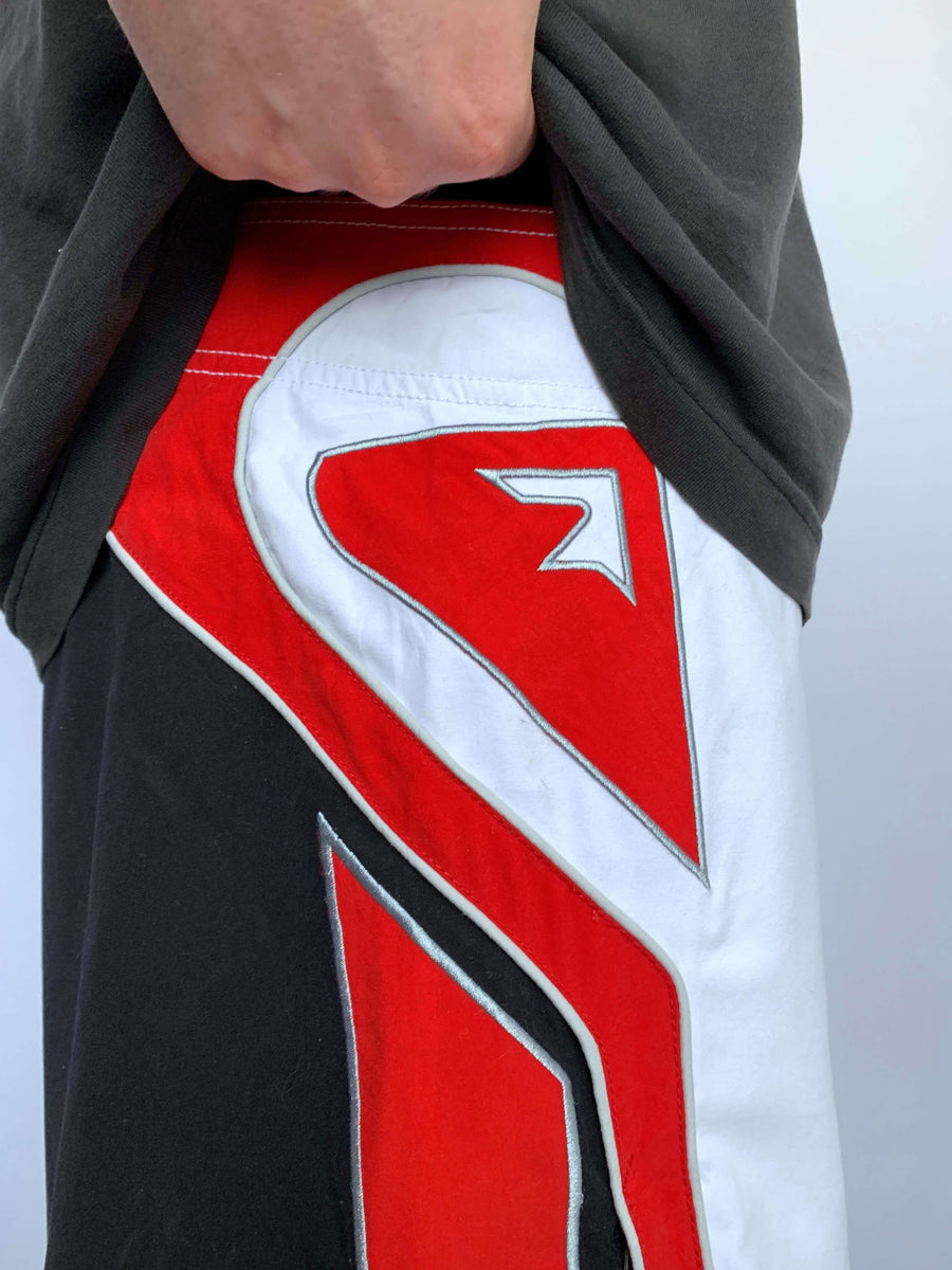 BAGGY Y2K QUIKSILVER SPELLOUT/LOGO BOARDIES - W37