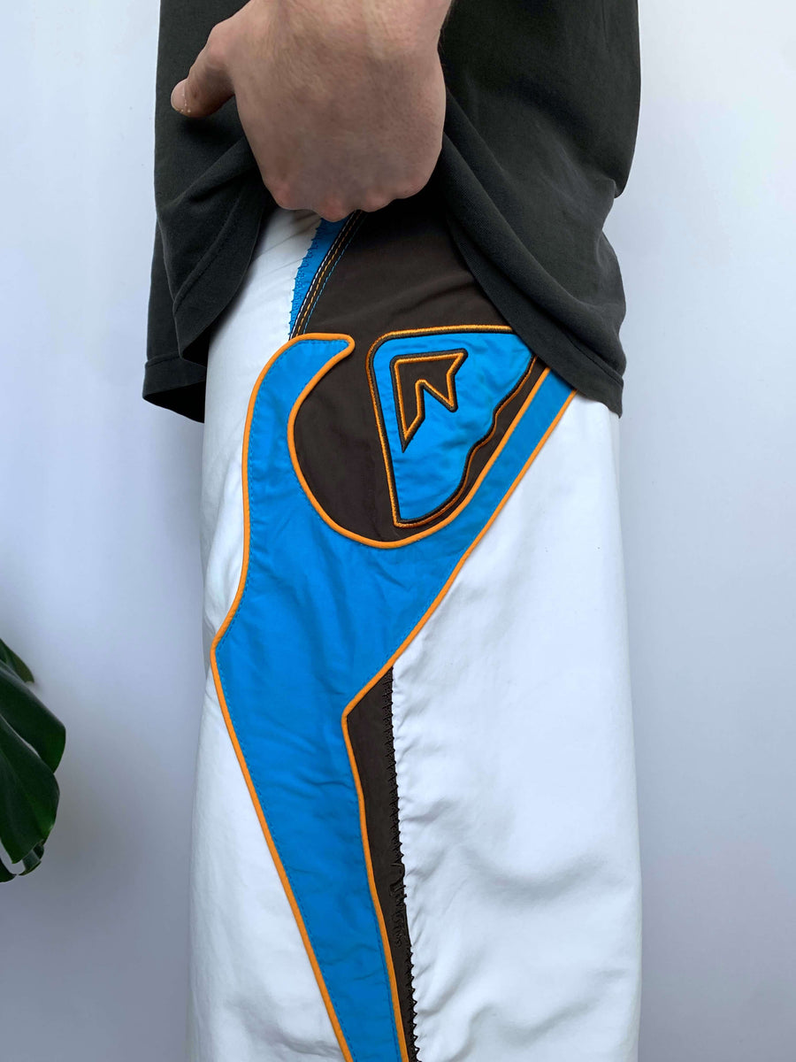 Y2K QUIKSILVER SPELLOUT/LOGO BOARDIES - W33