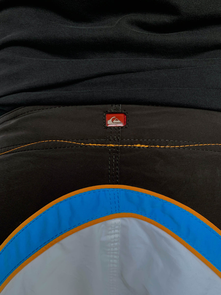 Y2K QUIKSILVER SPELLOUT/LOGO BOARDIES - W33
