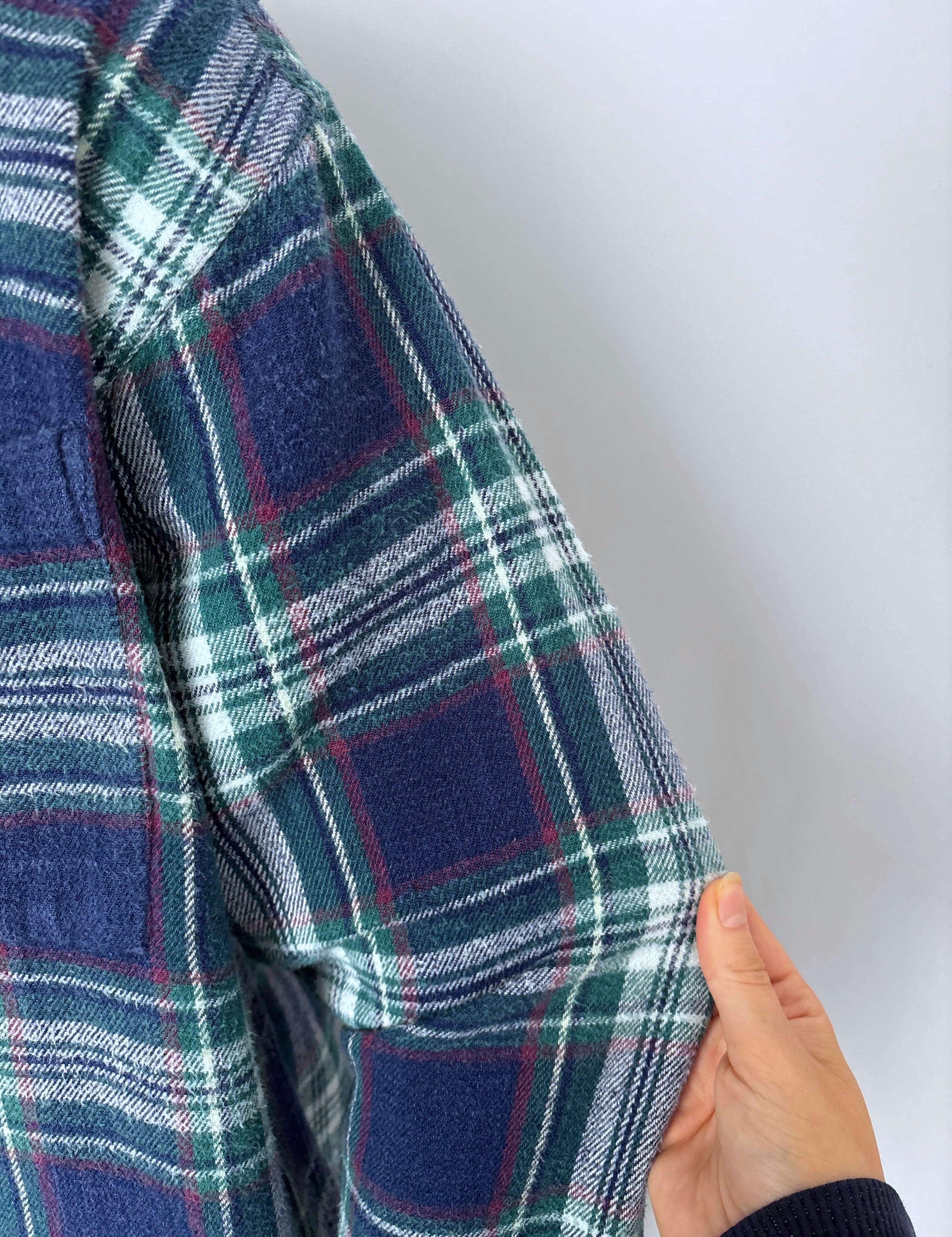 CLASSIC THICK VINTAGE NORTHERN REFLECTIONS FLANNEL - M