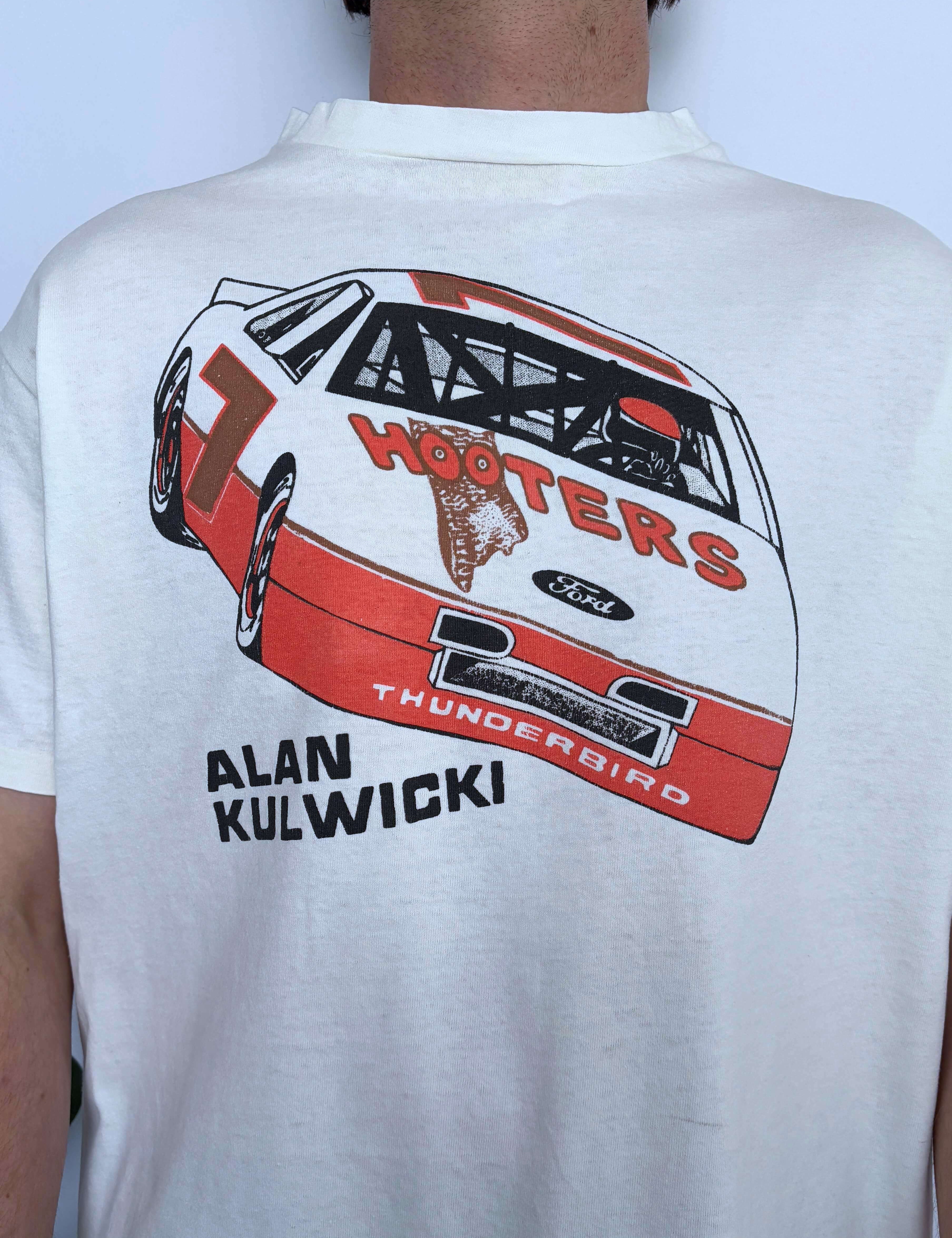 VINTAGE HOOTERS THUNDERBIRD RACE TEE - L