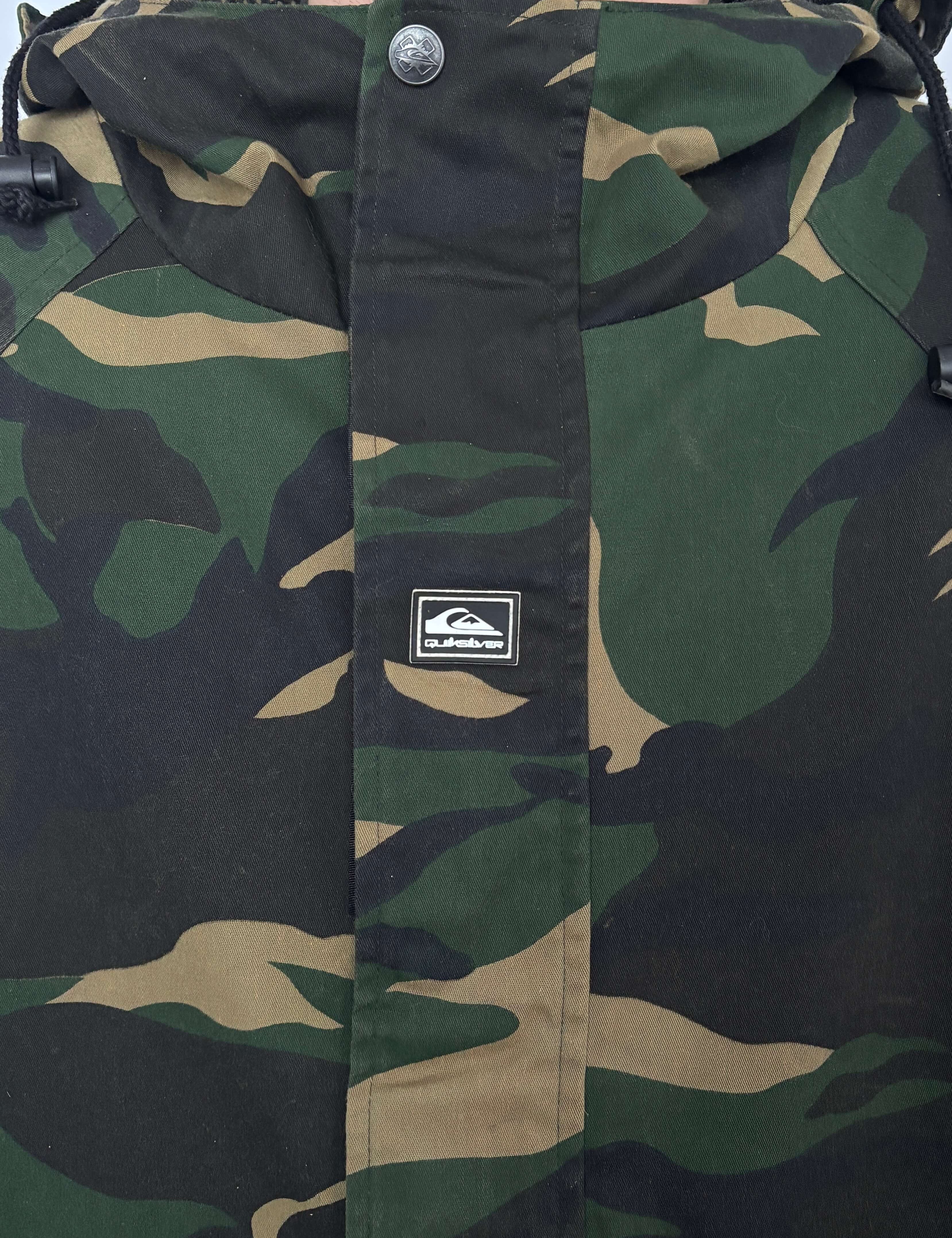 CAMO VINTAGE QUIKSILVER JACKET - M