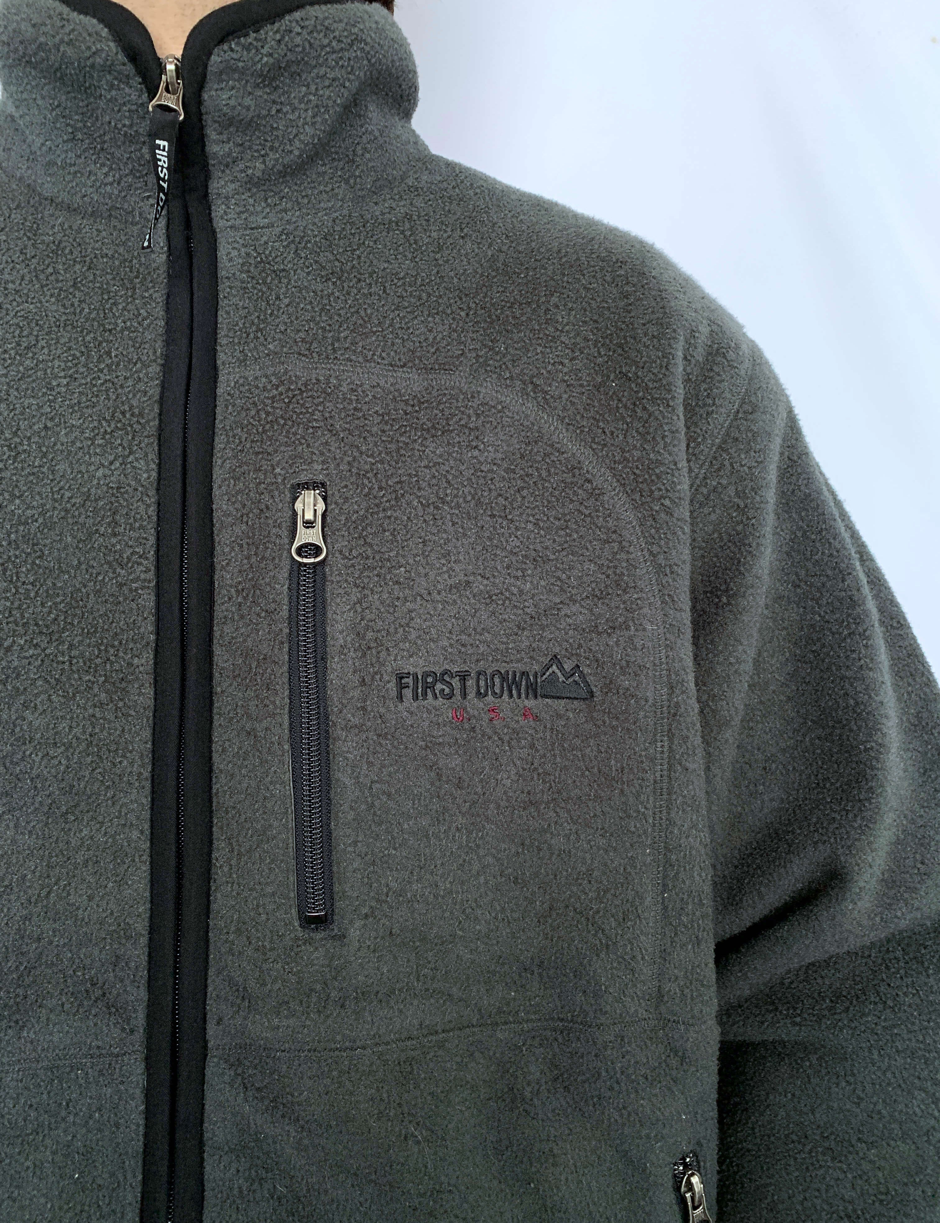 VINTAGE FIRST DOWN ADVENTURE WEAR FLEECE - L