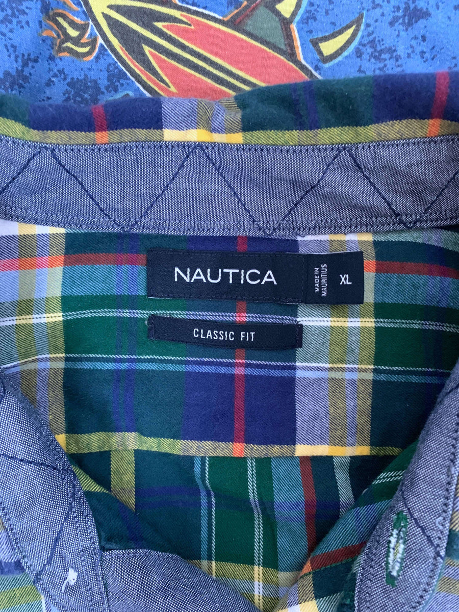 VINTAGE NAUTICA CHECK BUTTON UP - L